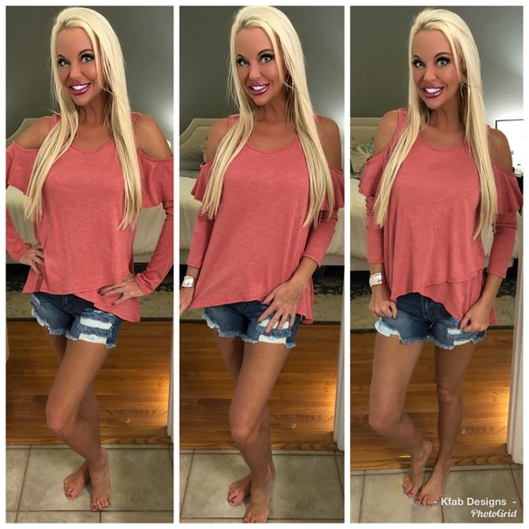 LAST 1! 🛍Pretty Ruffle Hi Lo Cold Shoulder Top! - Picture 6 of 7